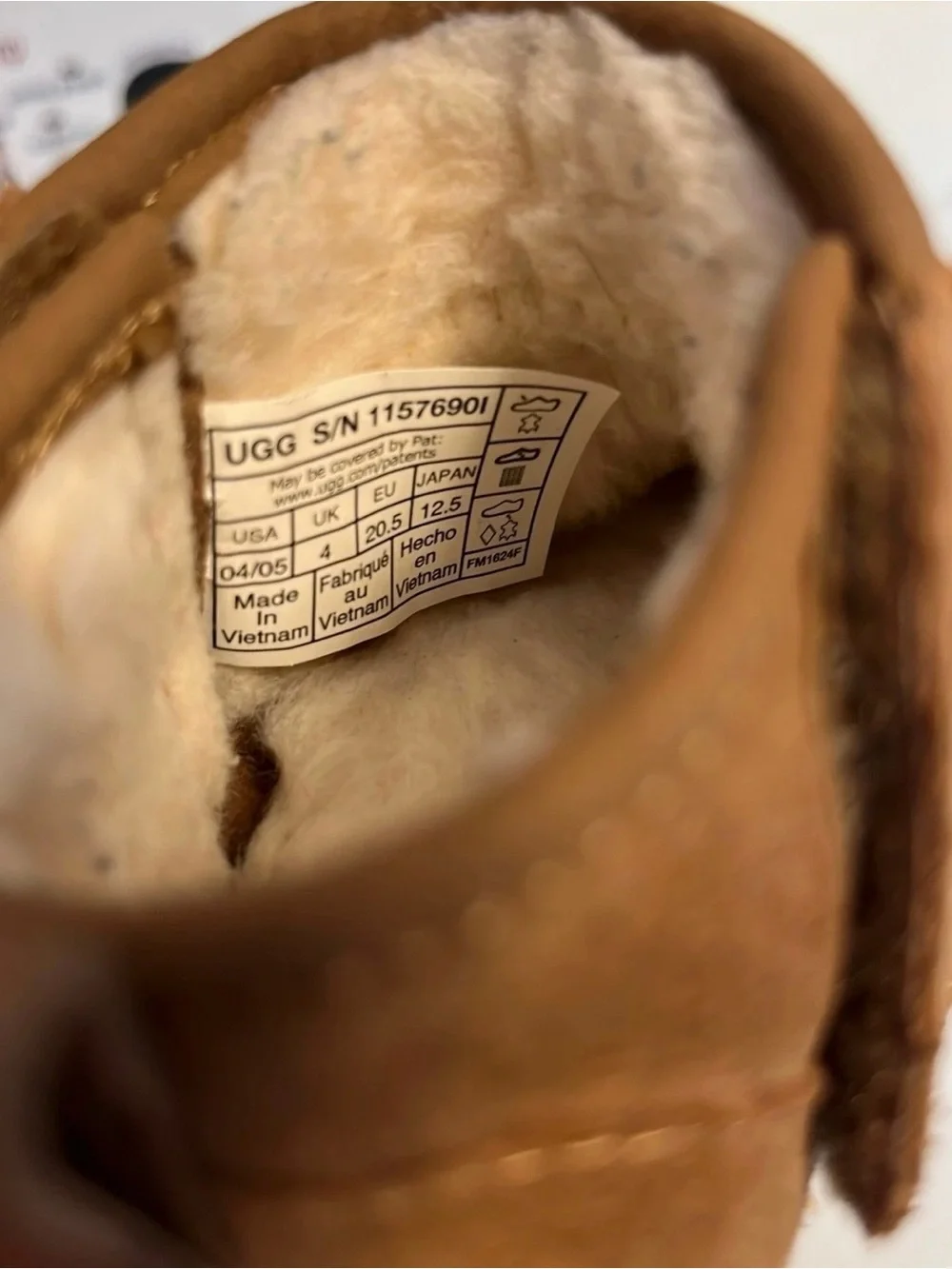 UGG baby Classic Ultra Mini bootie| Chestnut | Sz: 04/05 (12-18mths)